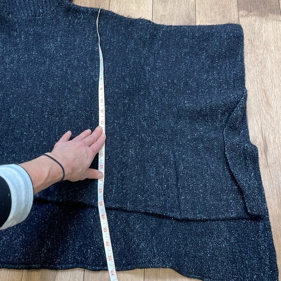 DKNY pure merino wool turtleneck poncho cape black white speckles size S - Picture 8 of 15